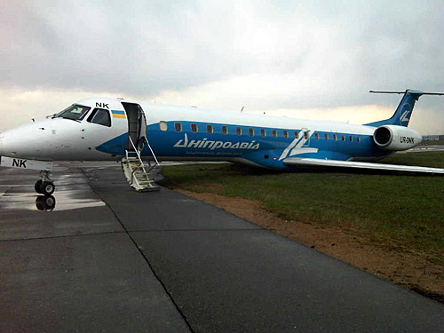Dniproavia ERJ-145 UR-DNK Incident Damage