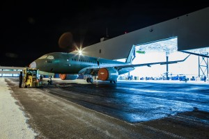 CSeries FTV-1 Outside Hanger